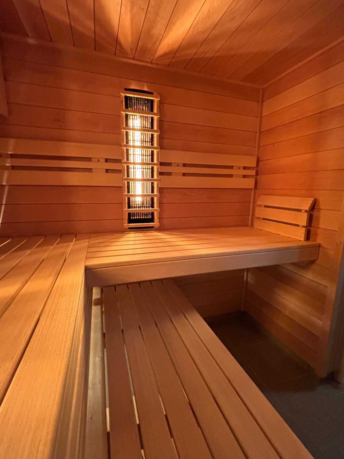 Dřevěná finská sauna