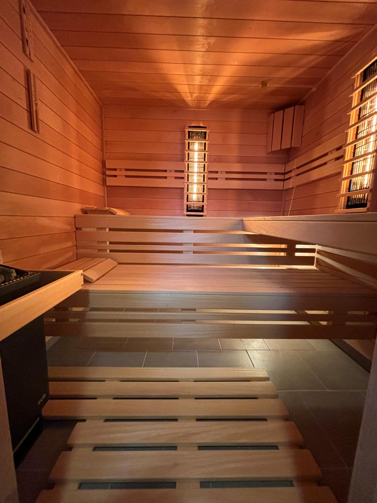 Dřevěná finská sauna