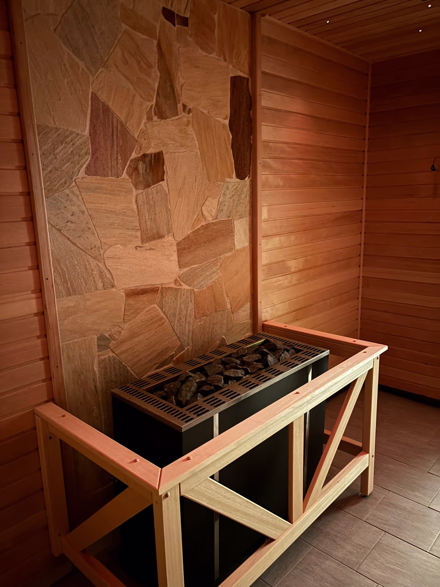 Dřevěná finská sauna